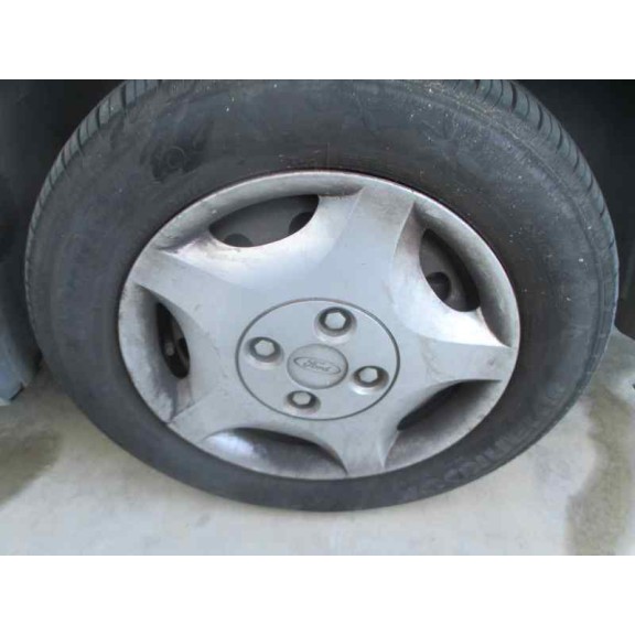 ford focus berlina (cak) del año 2003