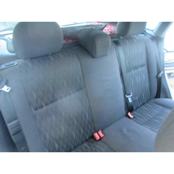 ford focus berlina (cak) del año 2003