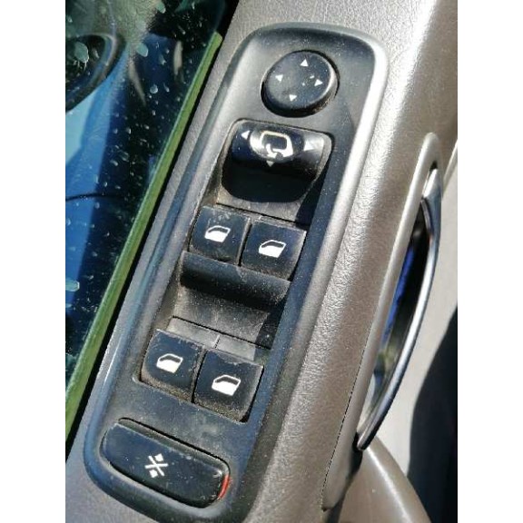 peugeot 807 del año 2003