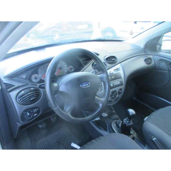 ford focus berlina (cak) del año 2003