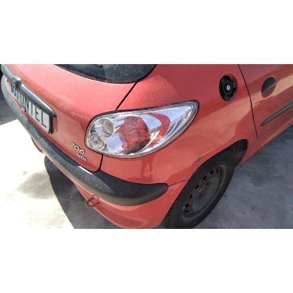 peugeot 206 berlina del año 2001