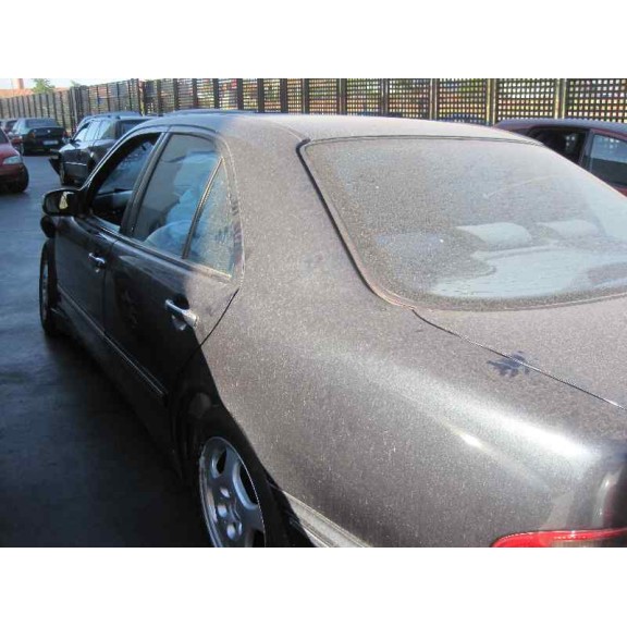 mercedes-benz clase e (w210) berlina diesel del año 2000