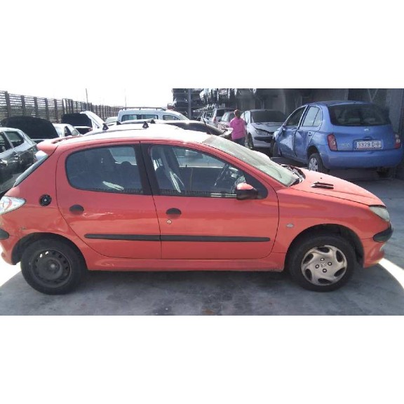 peugeot 206 berlina del año 2001