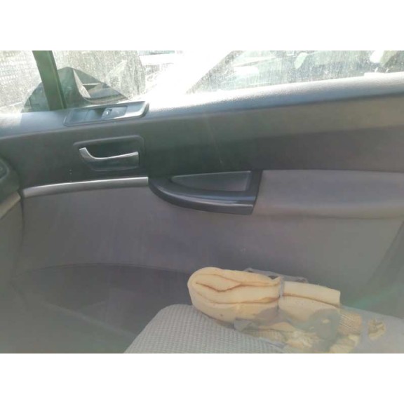 peugeot 807 del año 2003