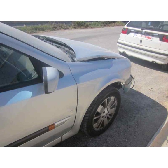 renault laguna ii (bg0) del año 2006