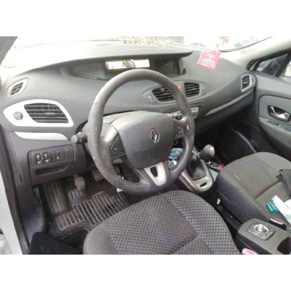 renault scenic iii del año 2011