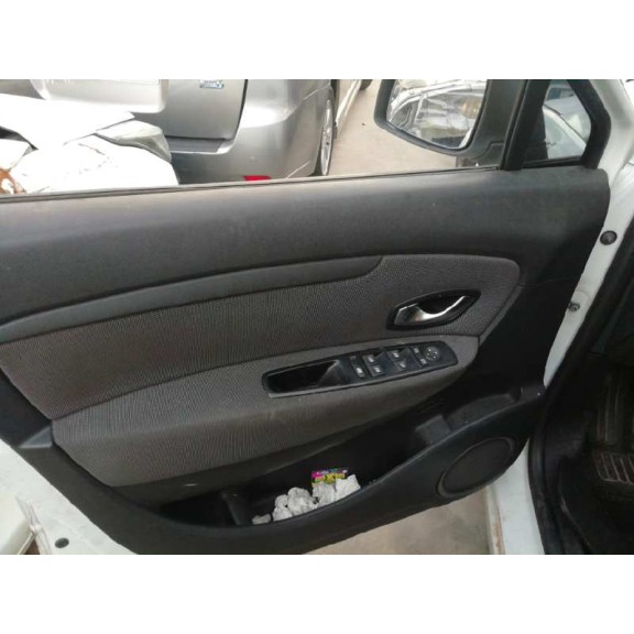 renault scenic iii del año 2011