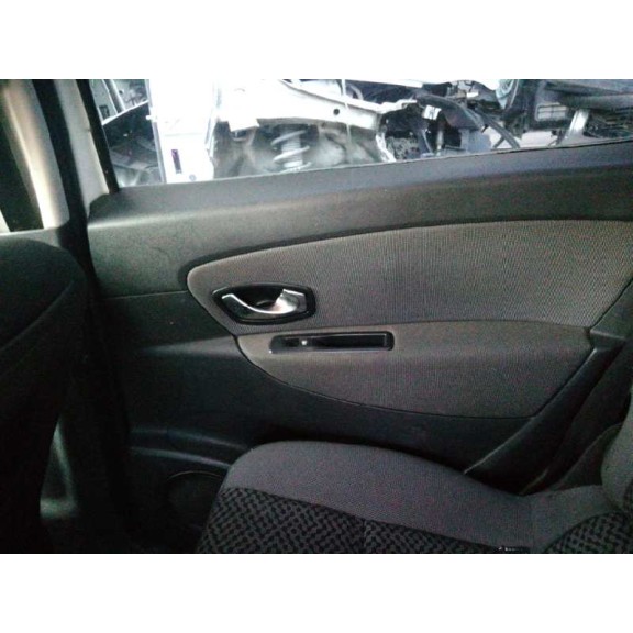 renault scenic iii del año 2011