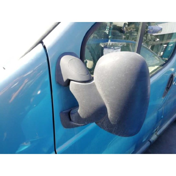 opel vivaro del año 2003