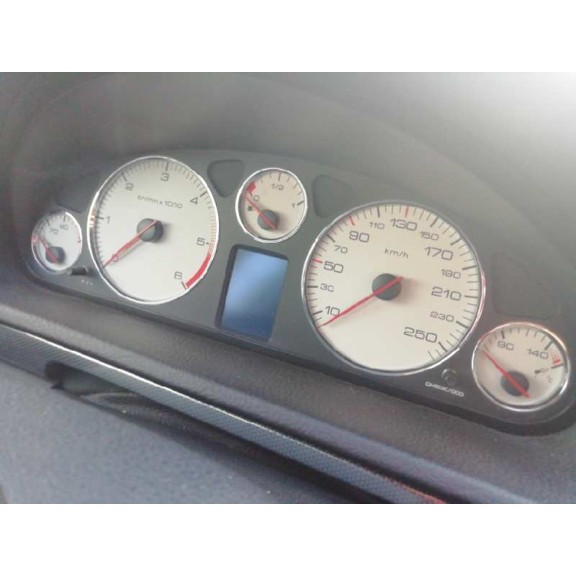 peugeot 407 del año 2004