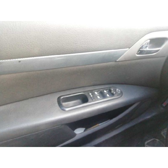 peugeot 407 del año 2004