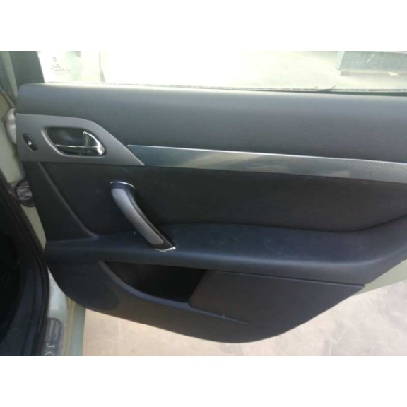 peugeot 407 del año 2004