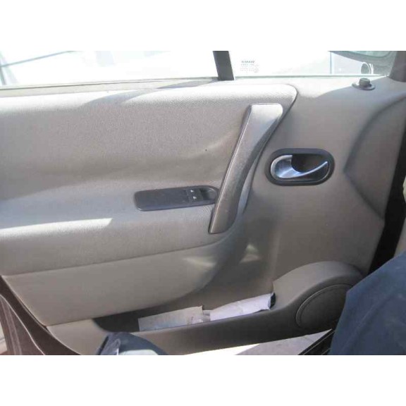 renault scenic ii del año 2006