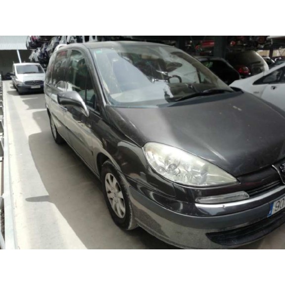 peugeot 807 del año 2004