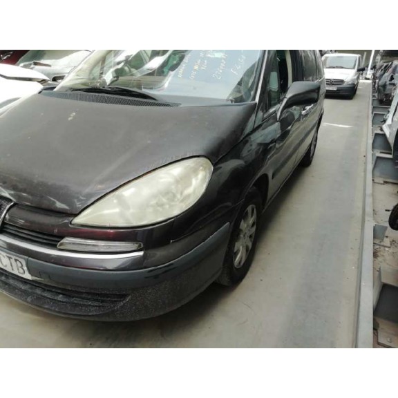 peugeot 807 del año 2004