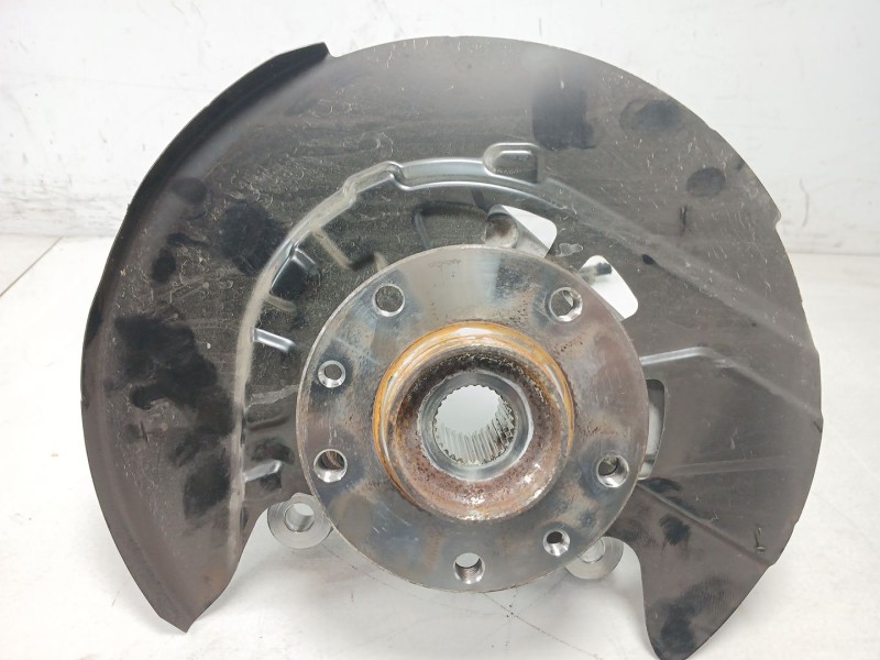 Recambio de mangueta delantera izquierda para renault megane e-tech suv ev40 referencia OEM IAM 400155mz1a  