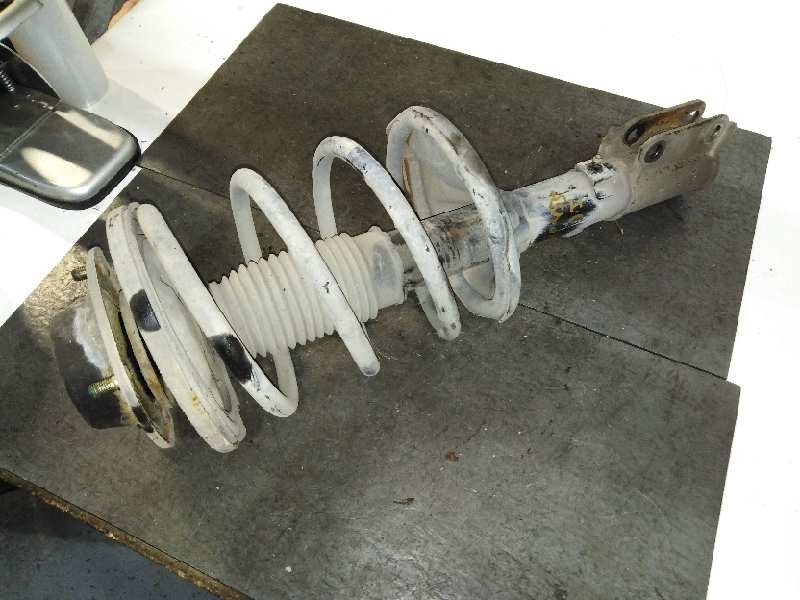 Recambio de amortiguador delantero izquierdo para mitsubishi santamo (hyundai) básico referencia OEM IAM   