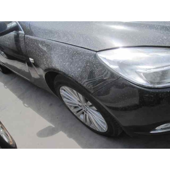 opel insignia berlina del año 2011