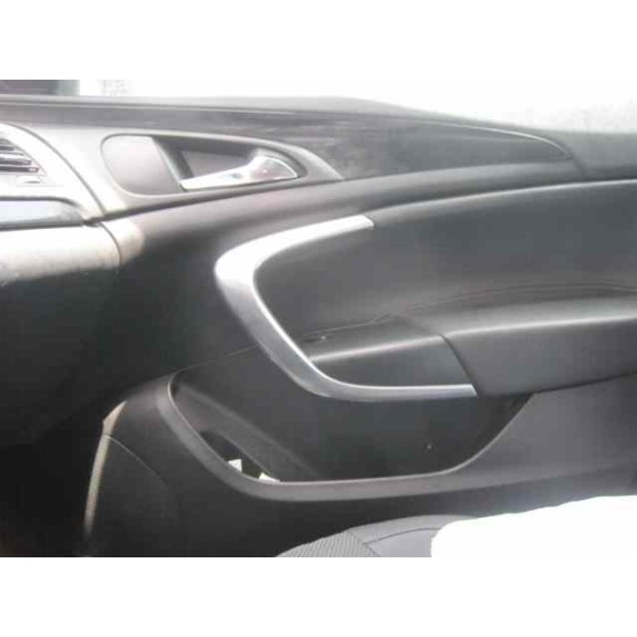 opel insignia berlina del año 2011