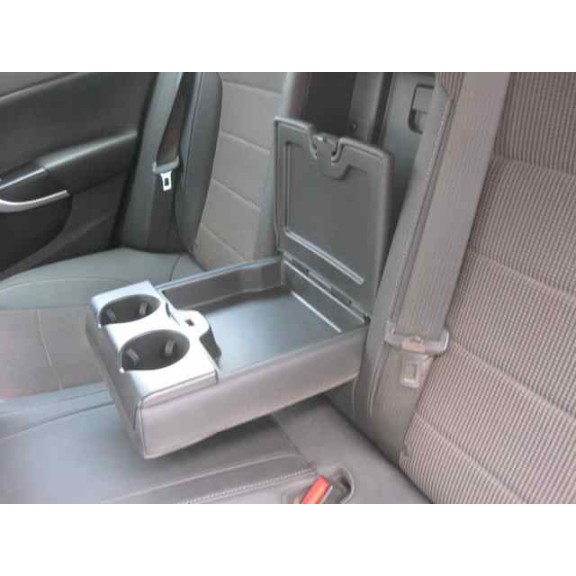 opel insignia berlina del año 2011