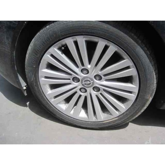 opel insignia berlina del año 2011