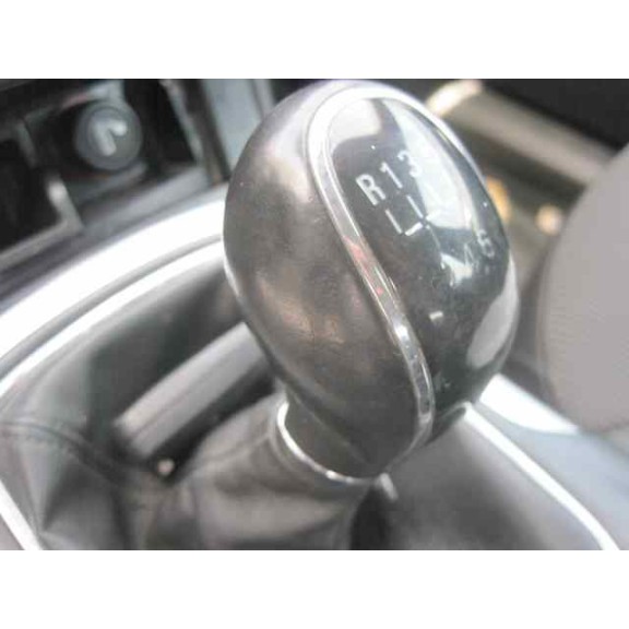 opel insignia berlina del año 2011