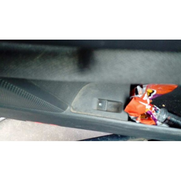 volkswagen golf v berlina (1k1) del año 2008