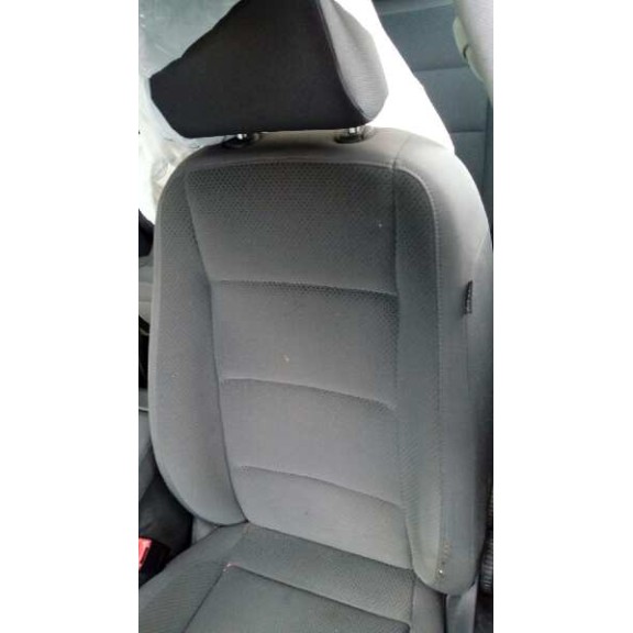 volkswagen golf v berlina (1k1) del año 2008