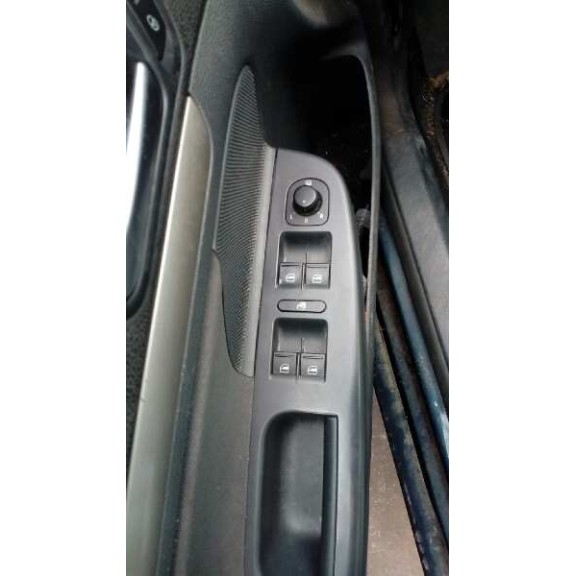 volkswagen golf v berlina (1k1) del año 2008