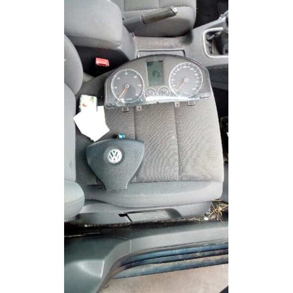 volkswagen golf v berlina (1k1) del año 2008