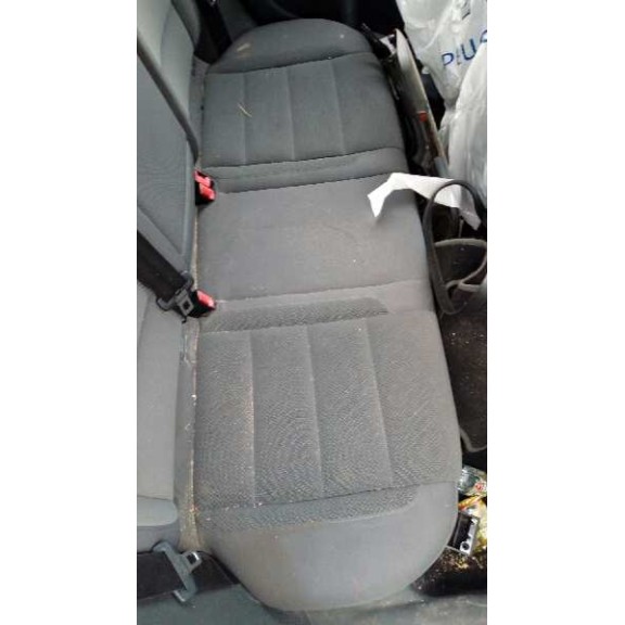 volkswagen golf v berlina (1k1) del año 2008