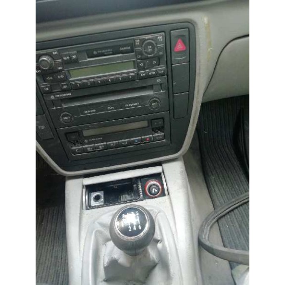 volkswagen passat variant (3b6) del año 2001