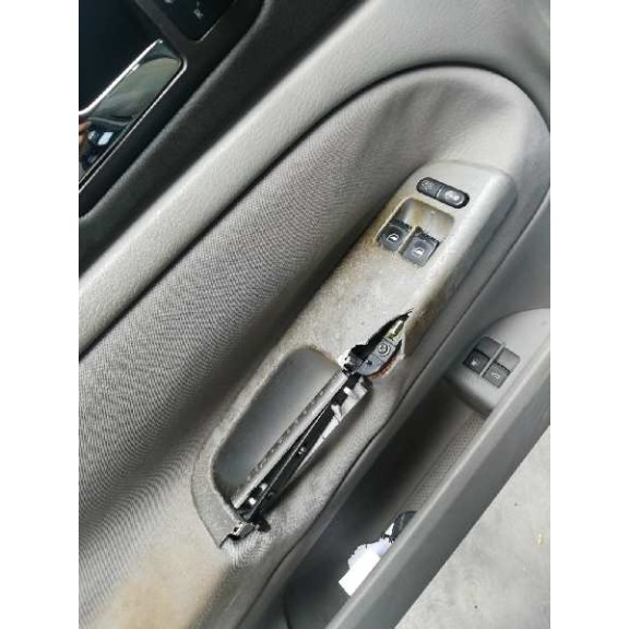 volkswagen passat variant (3b6) del año 2001