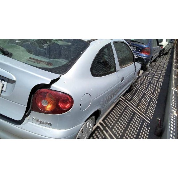 renault megane i fase 2 berlina (ba0) del año 2001