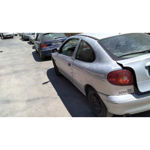 renault megane i fase 2 berlina (ba0) del año 2001