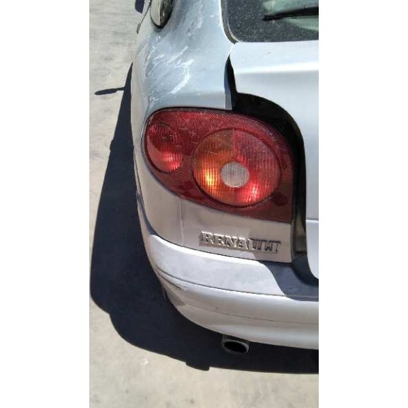 renault megane i fase 2 berlina (ba0) del año 2001