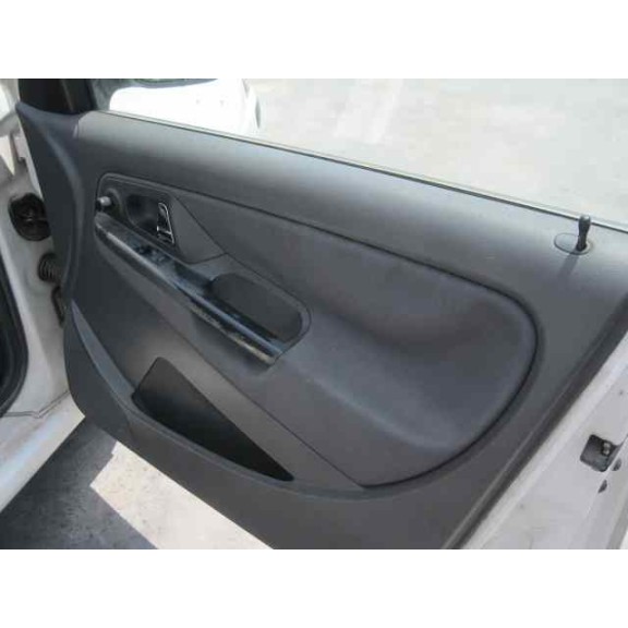 seat ibiza (6k1) del año 2001