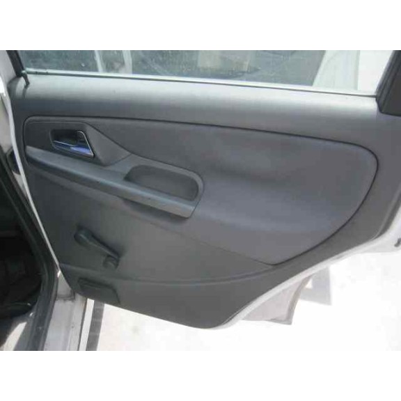 seat ibiza (6k1) del año 2001