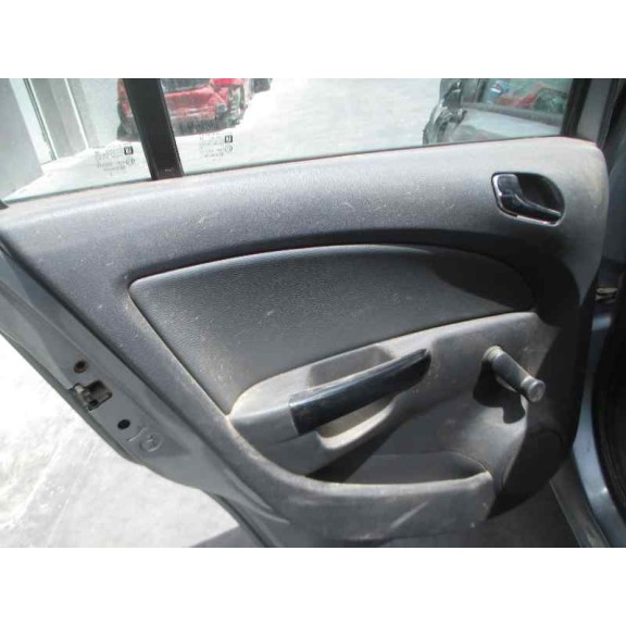 opel corsa d del año 2012