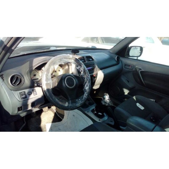 toyota rav 4 (a2) del año 2003