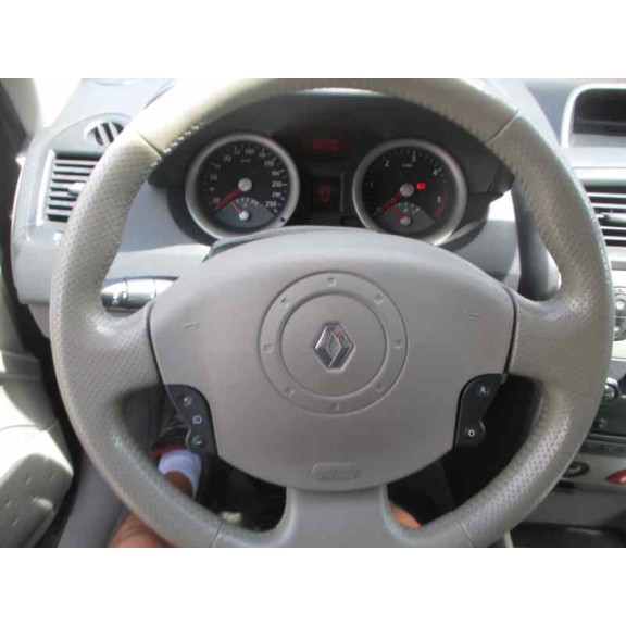 renault megane ii coupe/cabrio del año 2004