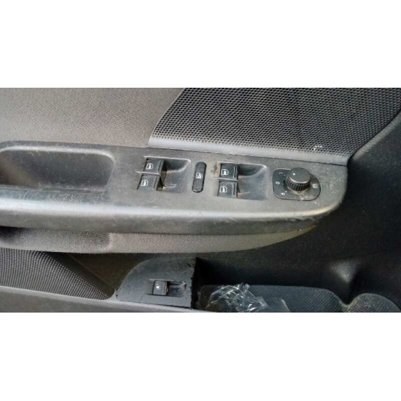 volkswagen golf v berlina (1k1) del año 2006