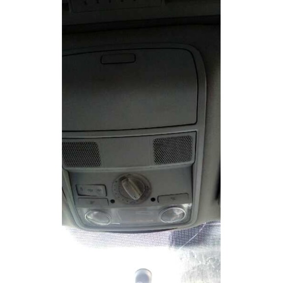 volkswagen golf v berlina (1k1) del año 2006