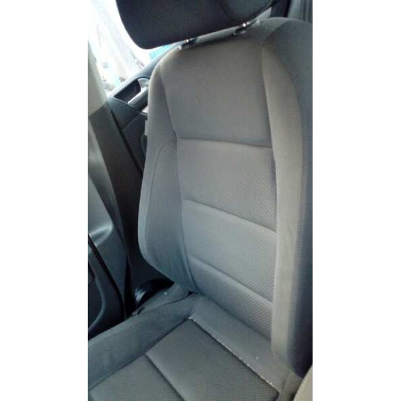 volkswagen golf v berlina (1k1) del año 2006