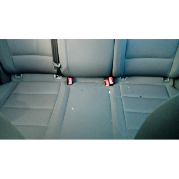 volkswagen golf v berlina (1k1) del año 2006