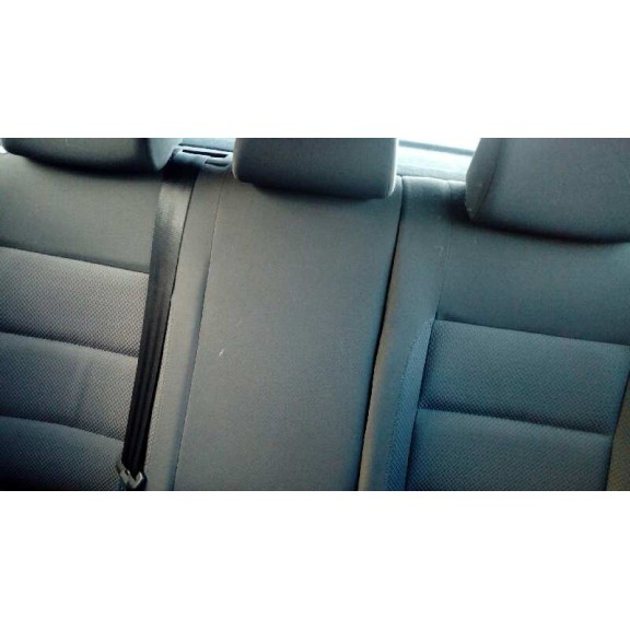 volkswagen golf v berlina (1k1) del año 2006