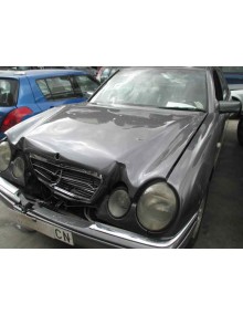 mercedes-benz clase e (w210) berlina diesel del año 1995 2
