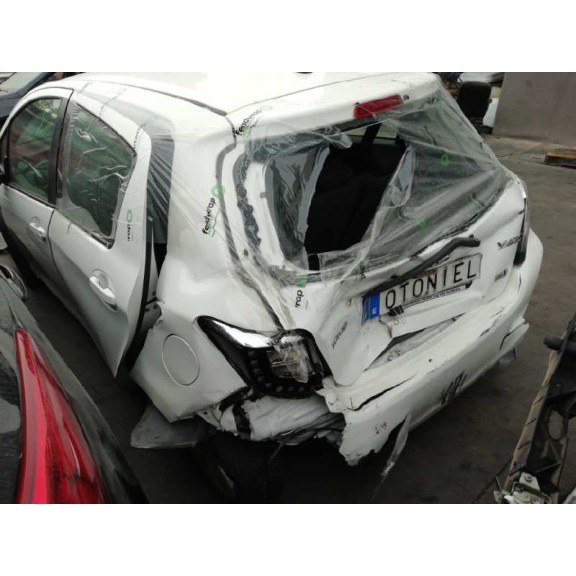 toyota yaris del año 2013