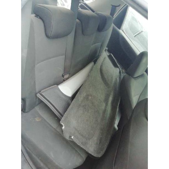 toyota yaris del año 2013