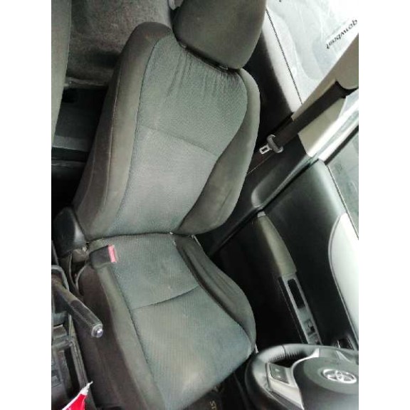 toyota yaris del año 2013